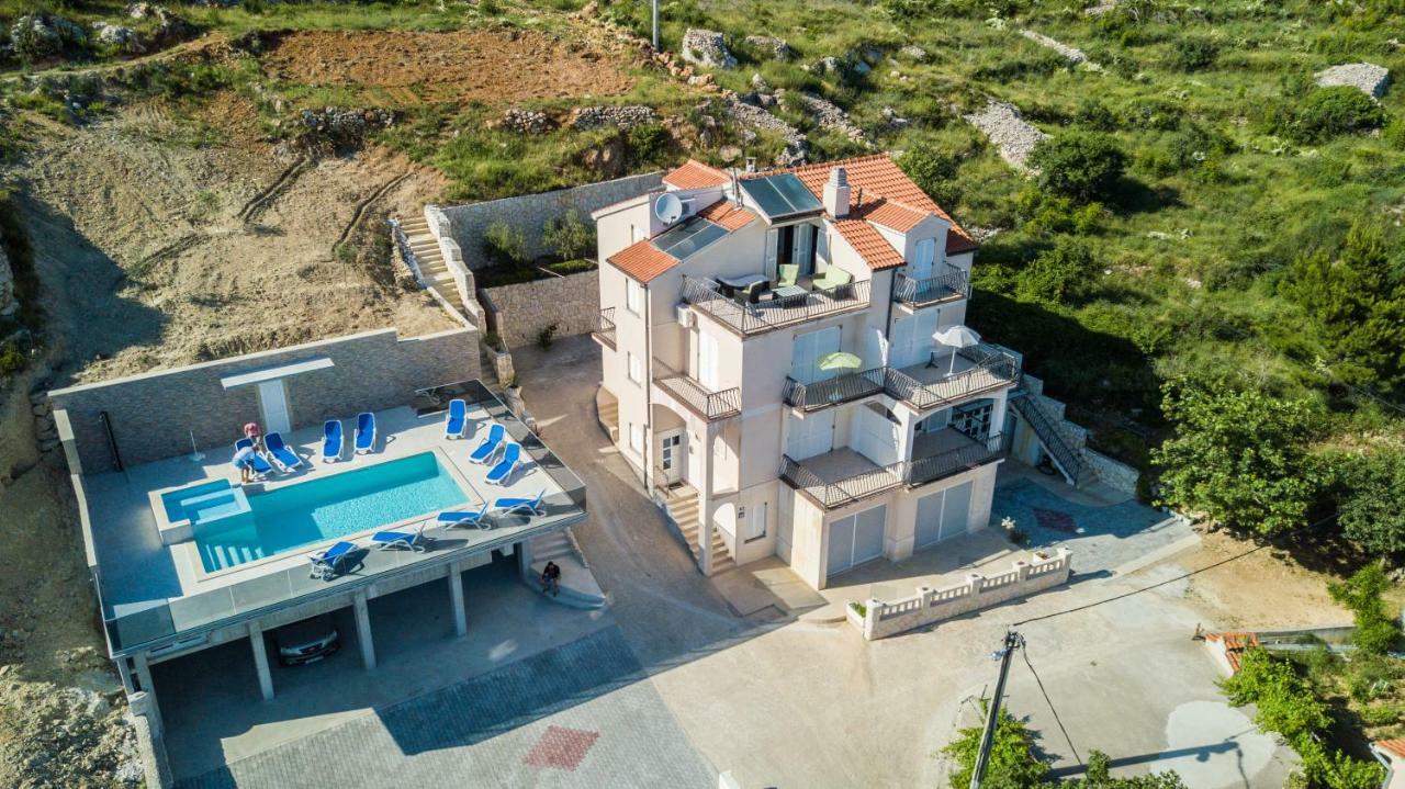 Apartments Pusic Omis Luaran gambar