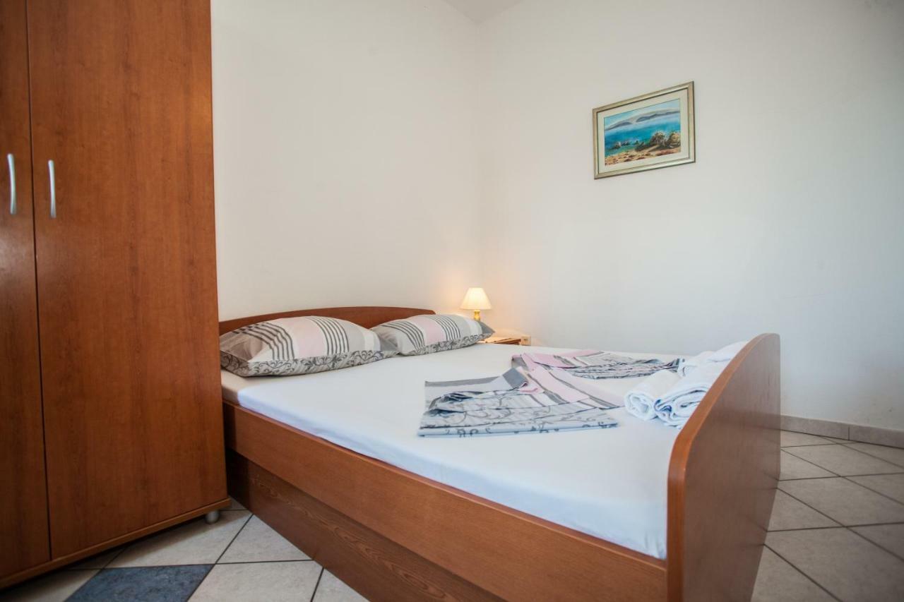 Apartments Pusic Omis Luaran gambar