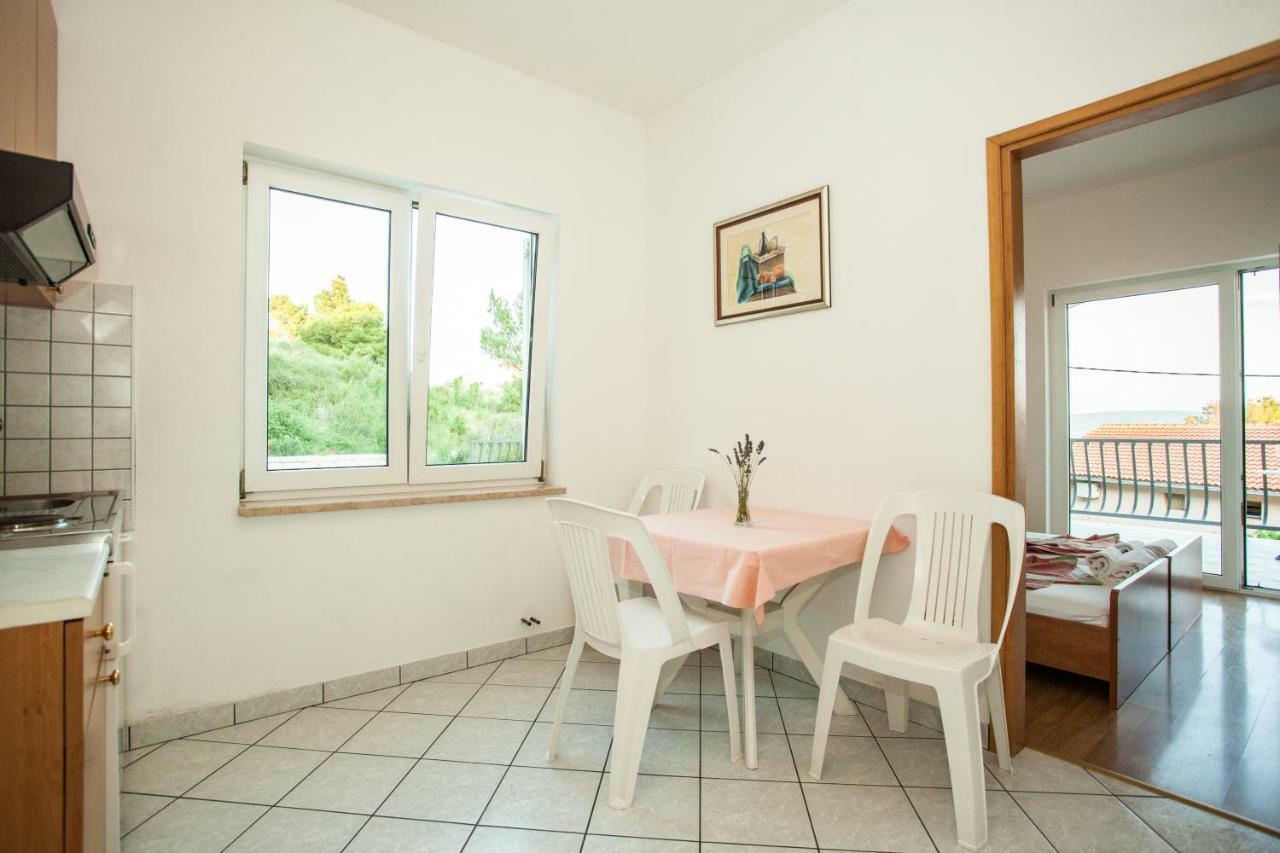 Apartments Pusic Omis Luaran gambar
