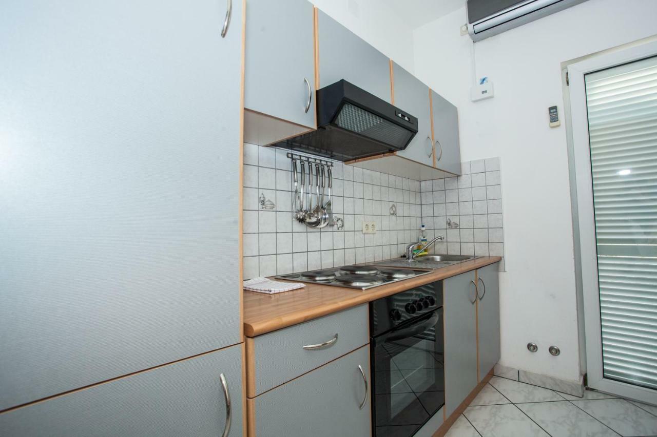 Apartments Pusic Omis Luaran gambar